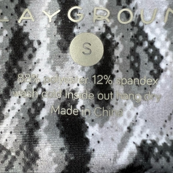 NEW WITH TAGS PLAYGROUND SNAKESKIN PRINT LEGGINGS - Picture 6 of 7